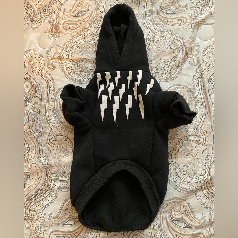 🚨4/$20 Sale!🚨 Black dog hoodie sz small homemade David Rose Schitt’s Creek